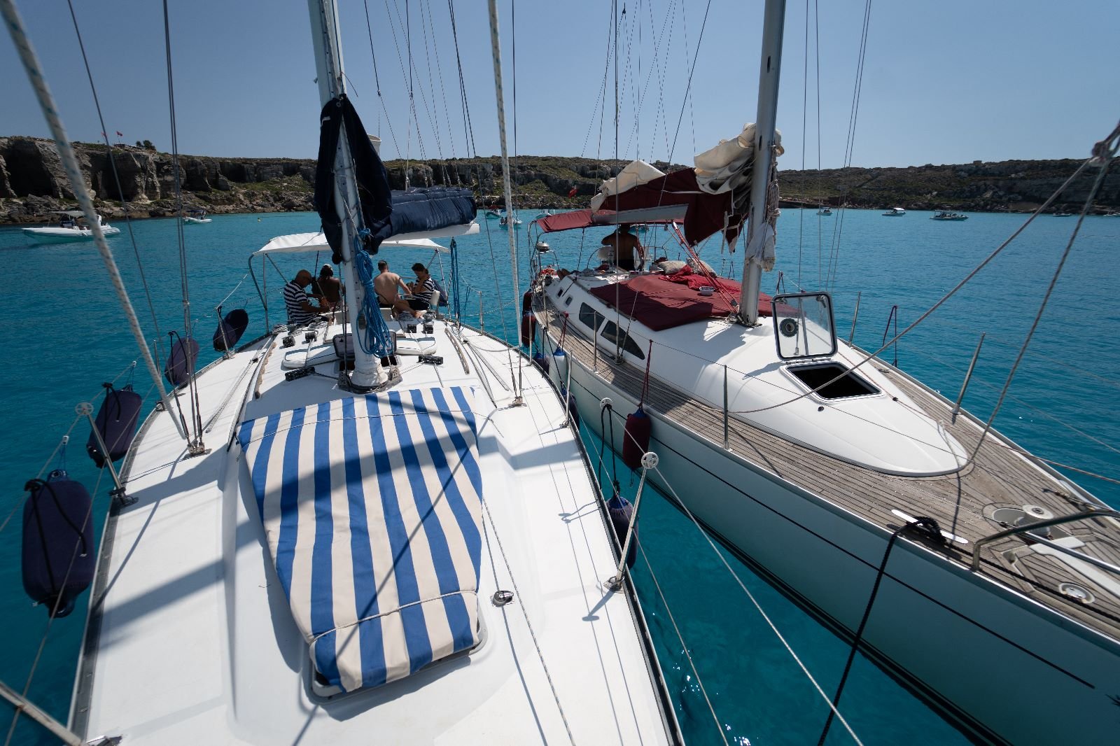 Tour di gruppo Barca a vela Favignana e Levanzo